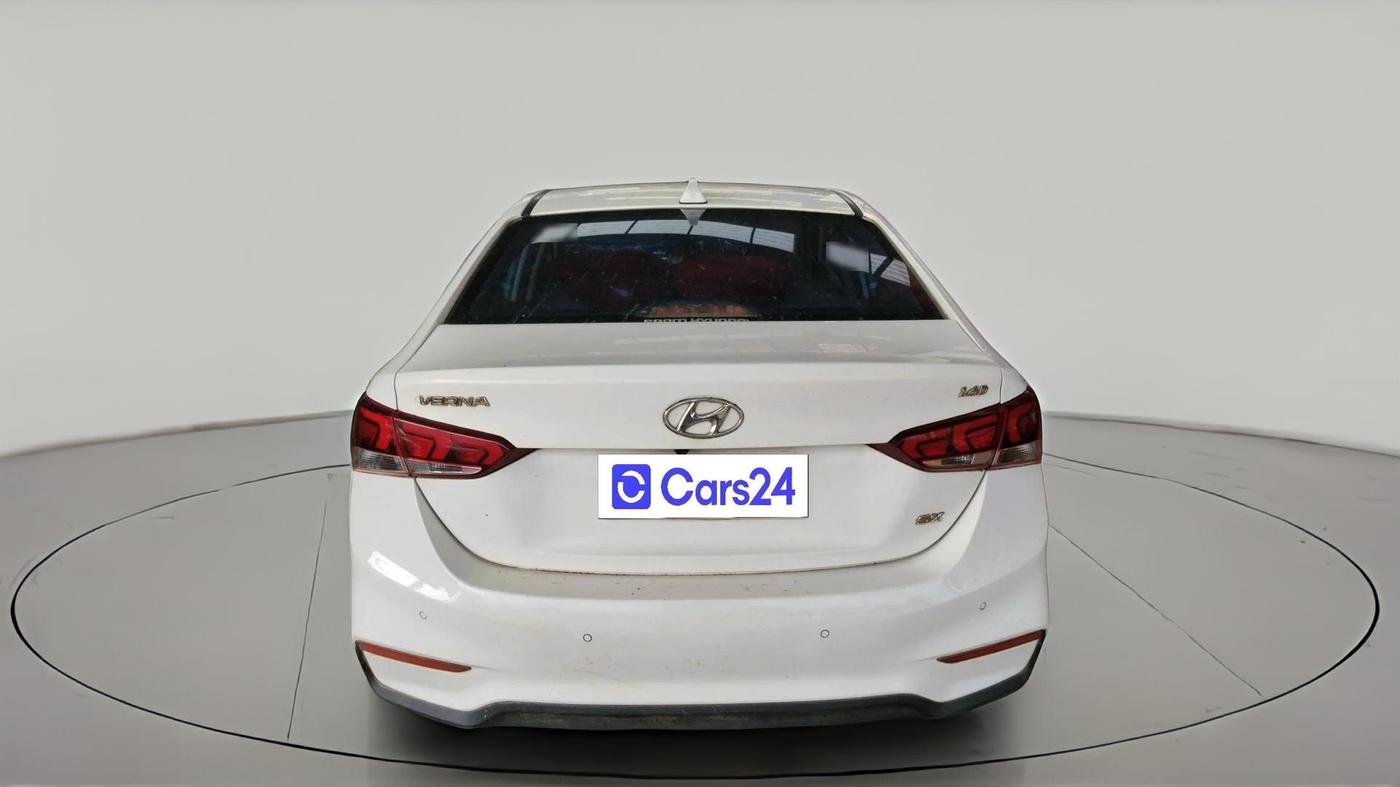 2018 Hyundai Verna 1.6 CRDI SX, Diesel, Manual, 1,18,457 km, exterior