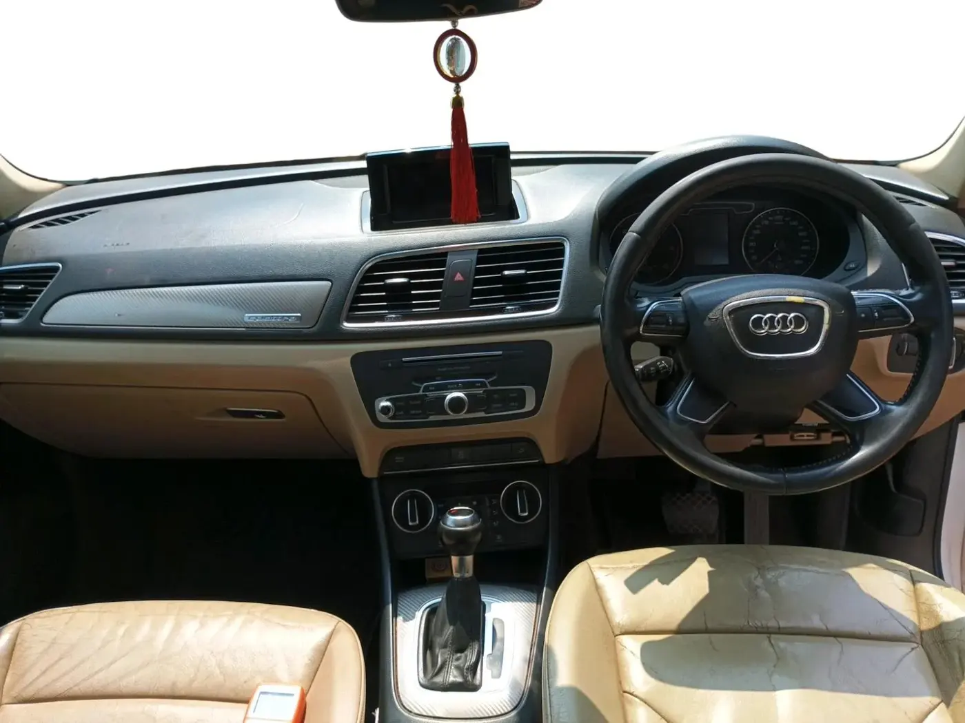 2015 Audi Q3 35 TDI Quattro, Diesel, Automatic, 1,96,467 km, interior