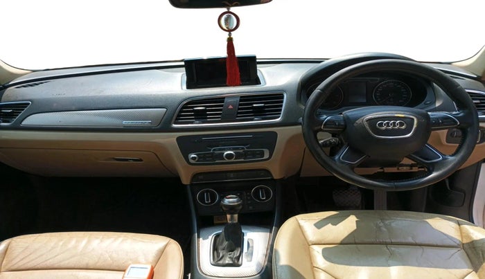 2015 Audi Q3 35 TDI Quattro, Diesel, Automatic, 1,96,467 km, interior