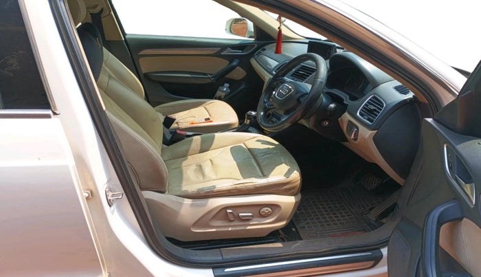 2015 Audi Q3 35 TDI Quattro, Diesel, Automatic, 1,96,467 km, interior