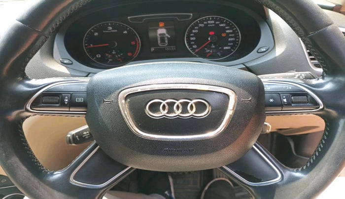 2015 Audi Q3 35 TDI Quattro, Diesel, Automatic, 1,96,467 km, interior