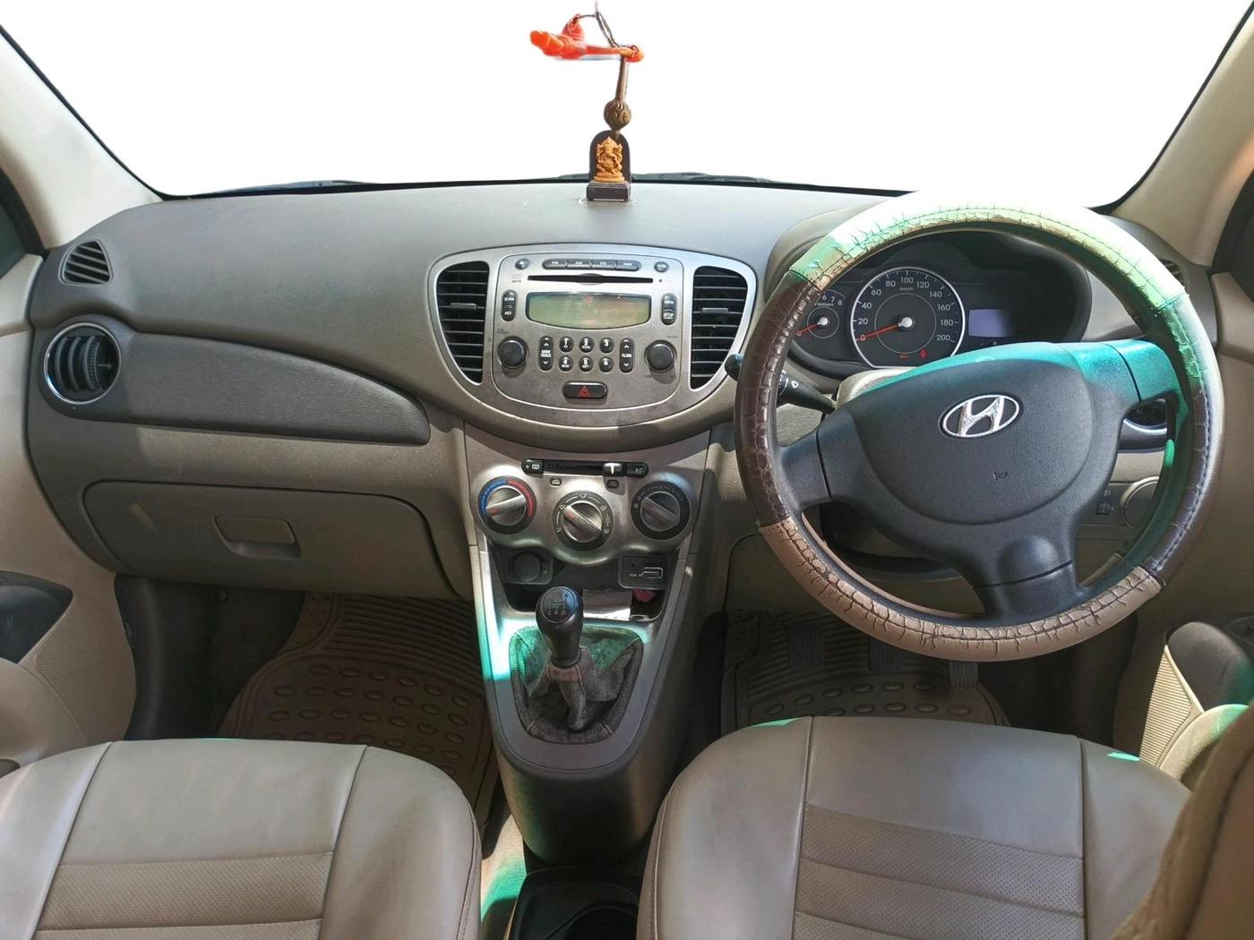 2011 Hyundai i10 SPORTZ 1.2, Petrol, Manual, 33,354 km, interior