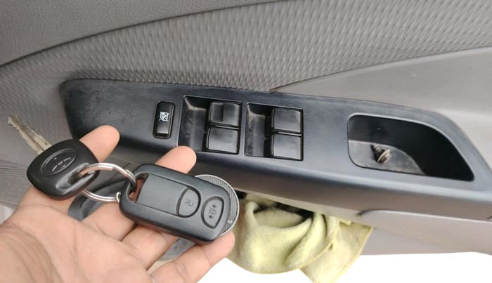 2011 Toyota Etios Liva G, Petrol, Manual, 98,248 km, interior