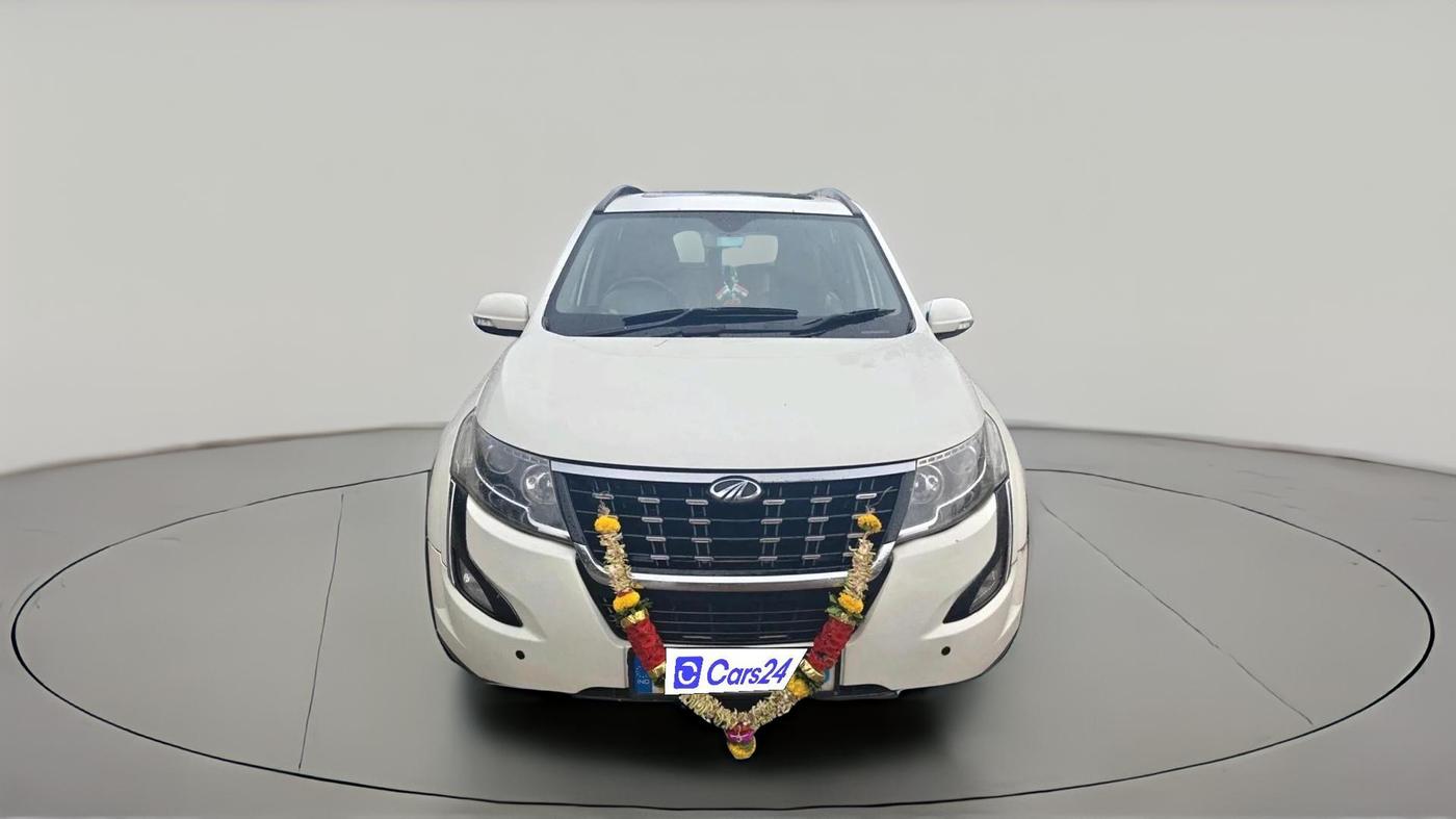 2018 Mahindra XUV500 W11, Diesel, Manual, 1,01,353 km, exterior