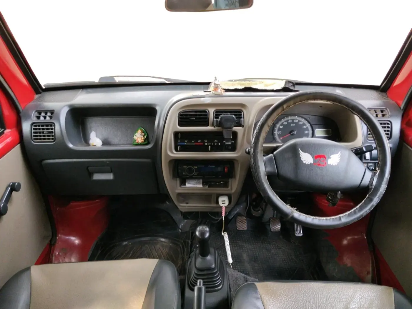 2011 Maruti Eeco 5 STR WITH A/C+HTR, Petrol, Manual, 68,851 km, interior