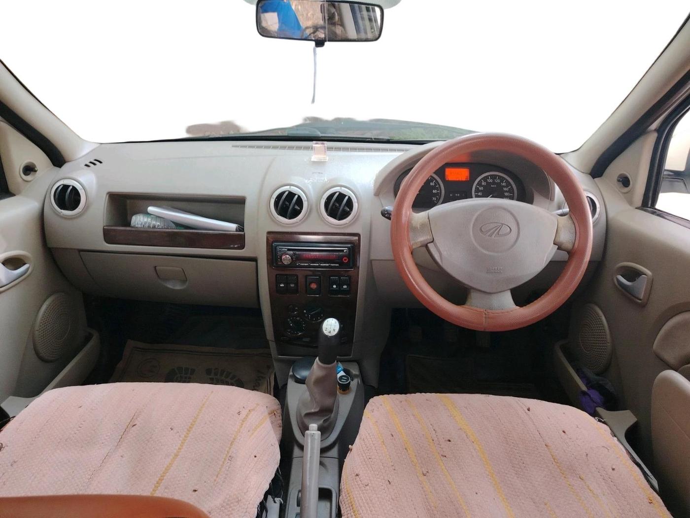 2012 Mahindra Verito 1.5 D6, Diesel, Manual, 3,33,365 km, interior