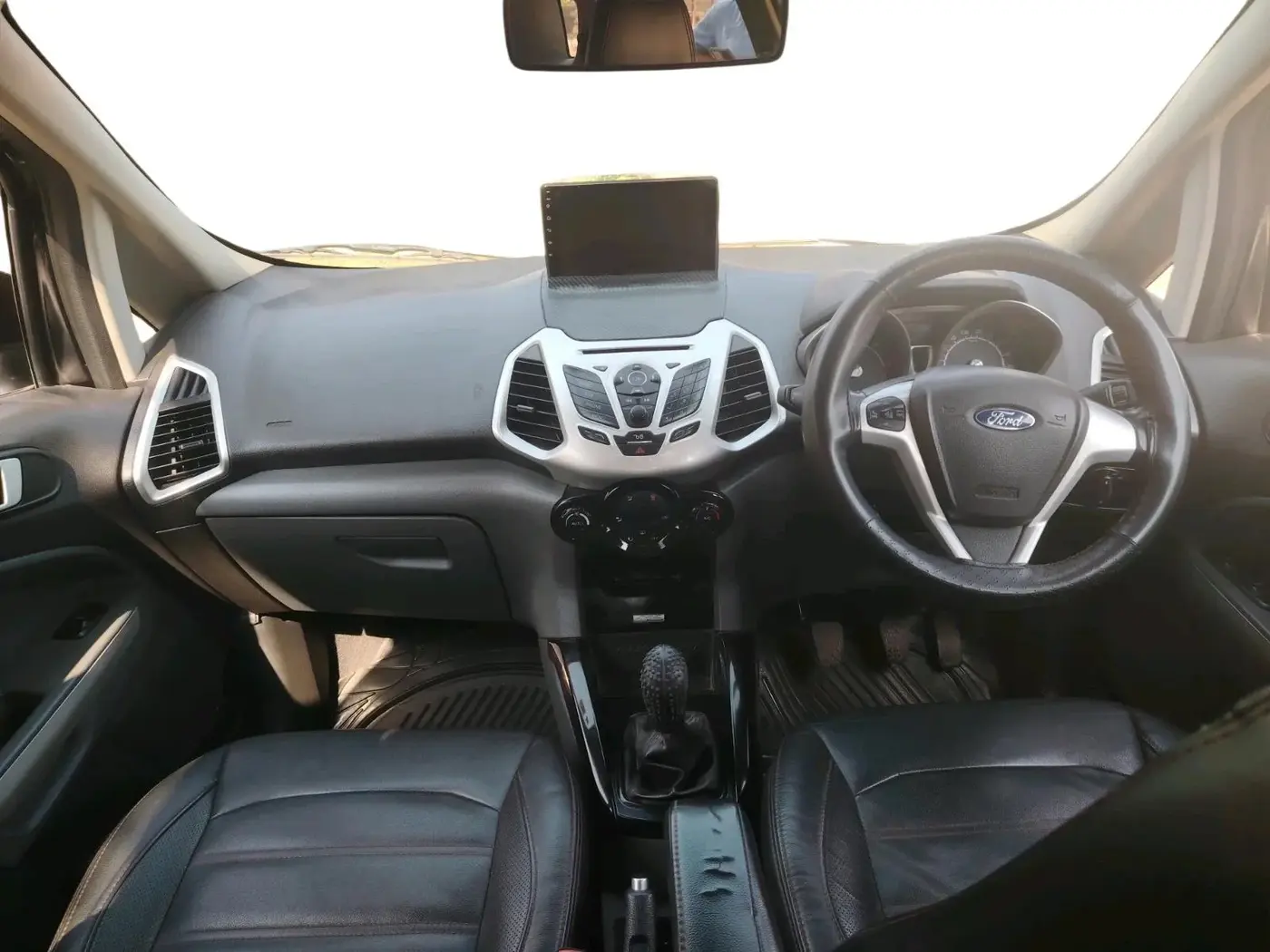 2014 Ford Ecosport TITANIUM 1.5L DIESEL (OPT), Diesel, Manual, 1,03,482 km, interior