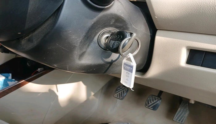 2018 Maruti Dzire VXI, CNG, Manual, 1,42,797 km, interior