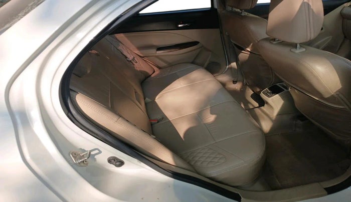 2018 Maruti Dzire VXI, CNG, Manual, 1,42,797 km, interior