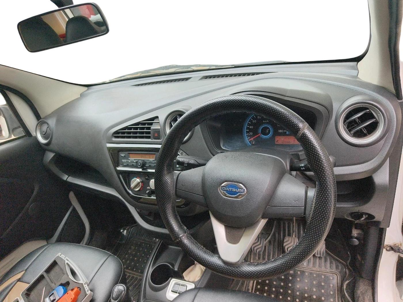 2018 Datsun Redi Go T (O), Petrol, Manual, 1,05,682 km, interior