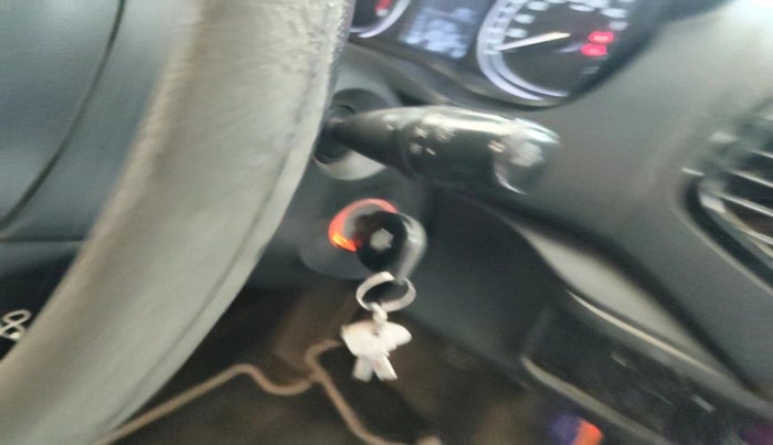 2019 Maruti Vitara Brezza ZDI, Diesel, Manual, 1,29,419 km, interior