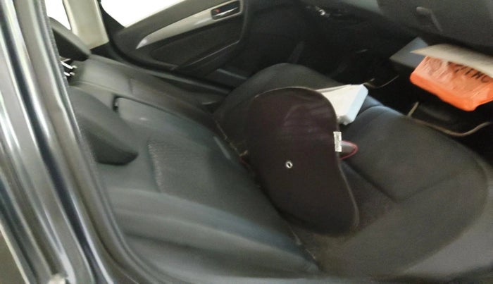 2019 Maruti Vitara Brezza ZDI, Diesel, Manual, 1,29,419 km, interior