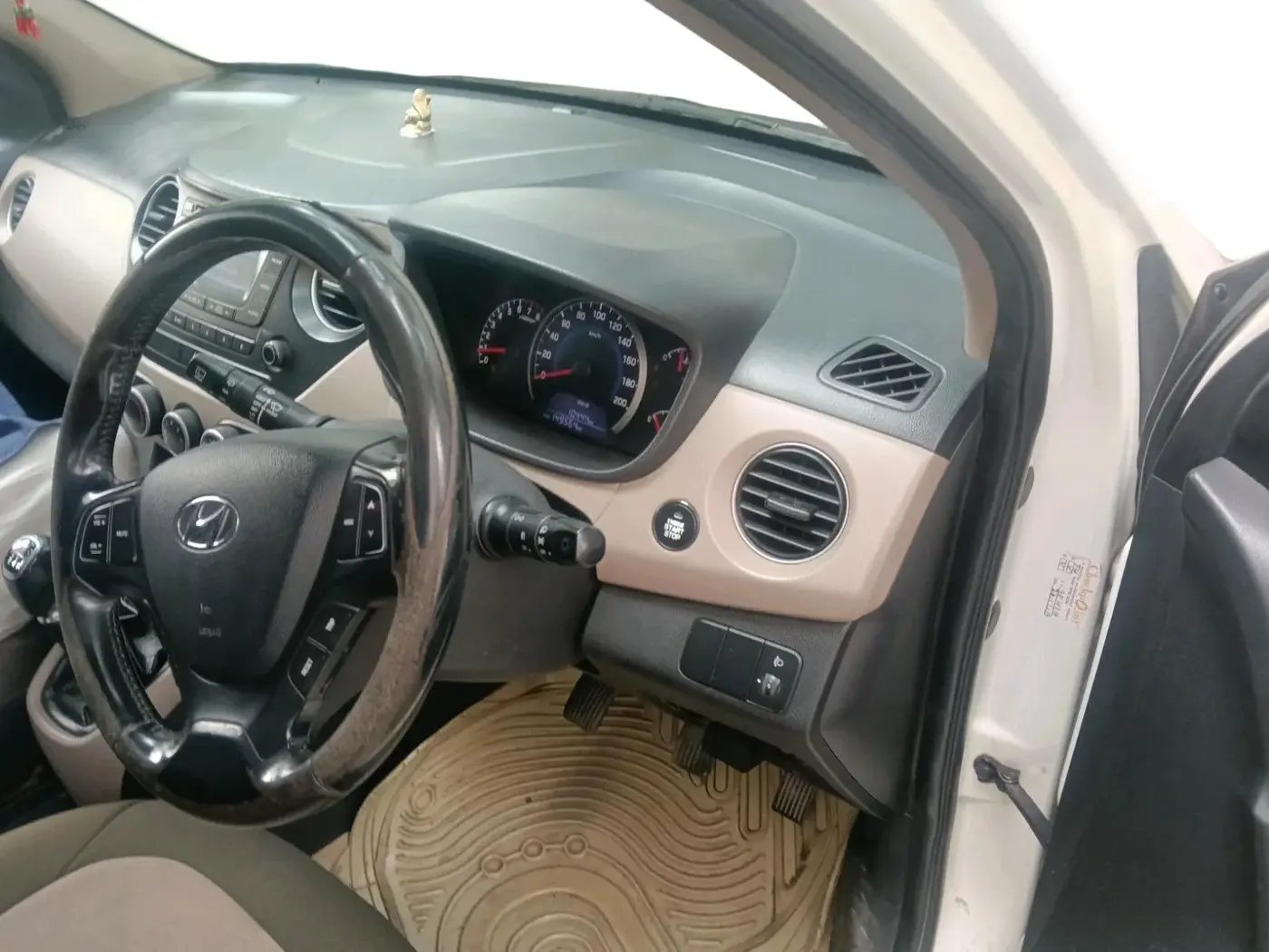 2014 Hyundai Grand i10 ASTA 1.2 KAPPA VTVT, Petrol, Manual, 1,49,564 km, interior