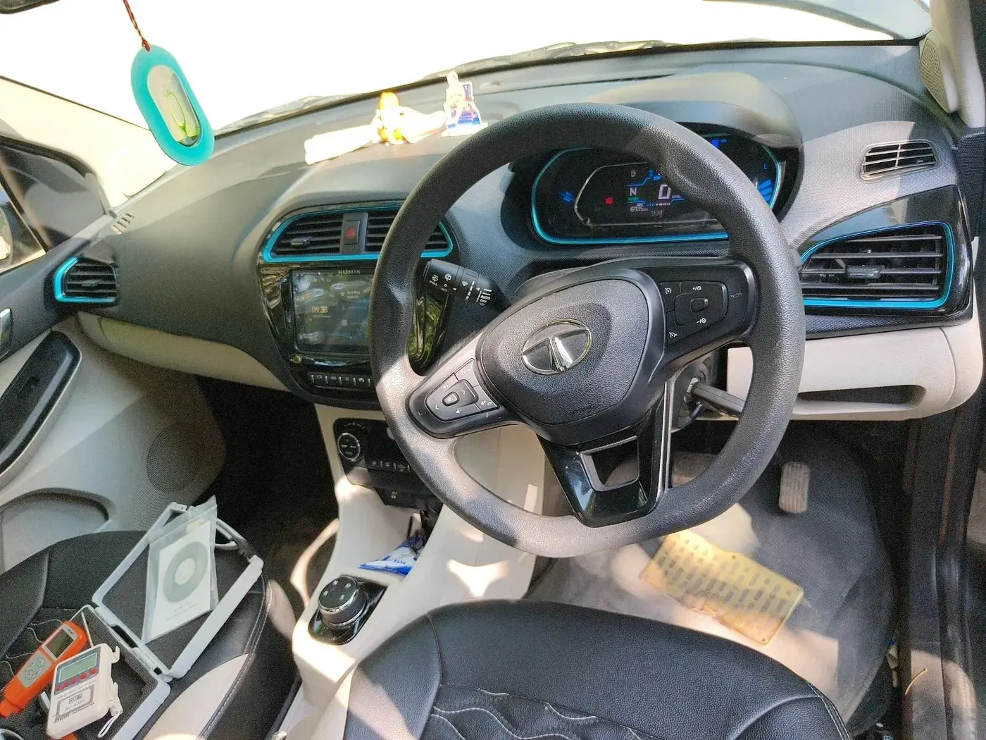 2023 Tata TIAGO EV XZ PLUS LONG RANGE, Electric, Automatic, 16,935 km, interior