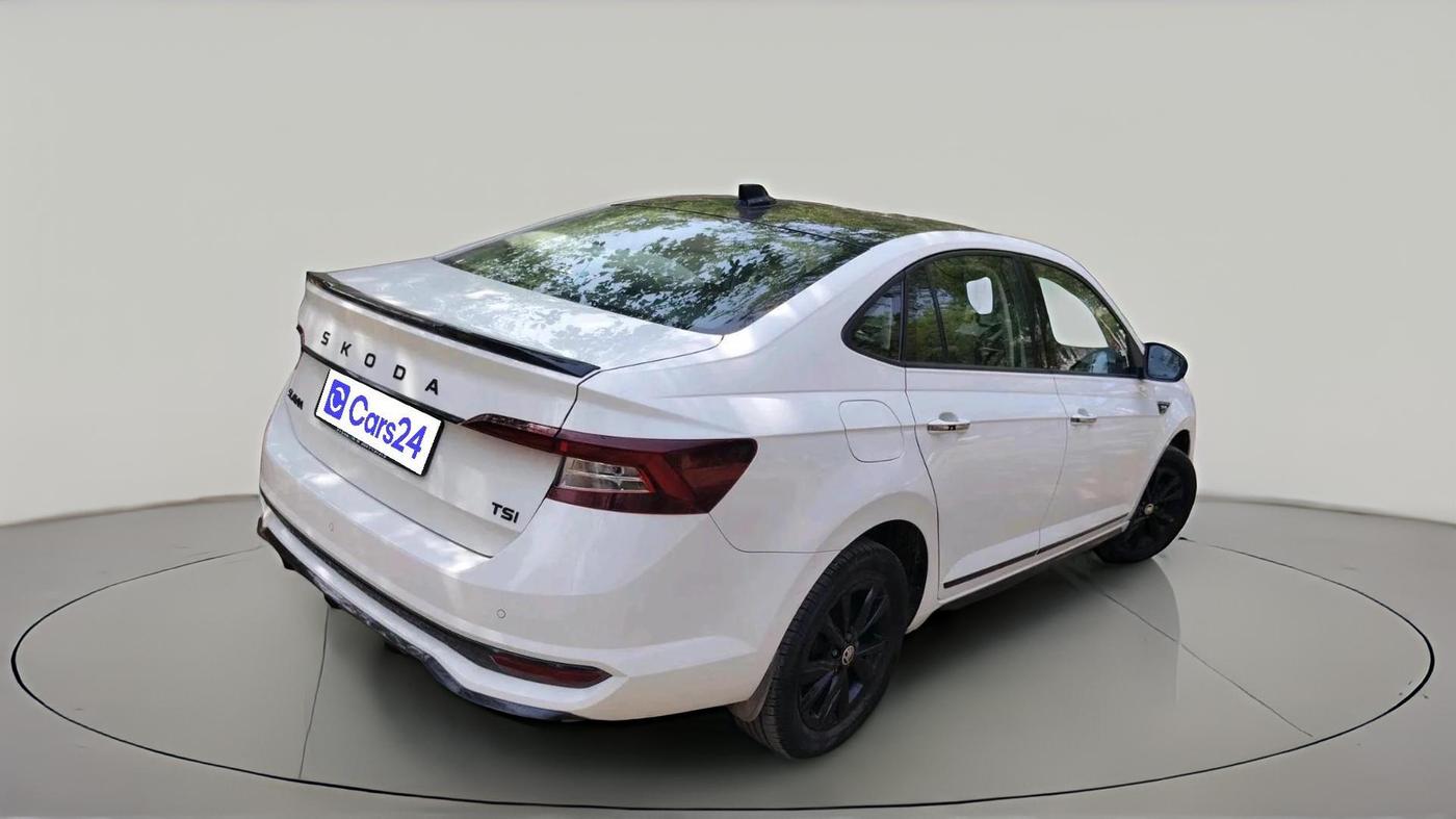 2025 Skoda SLAVIA Sportline 1.0L TSI MT, Petrol, Manual, 6,959 km, exterior