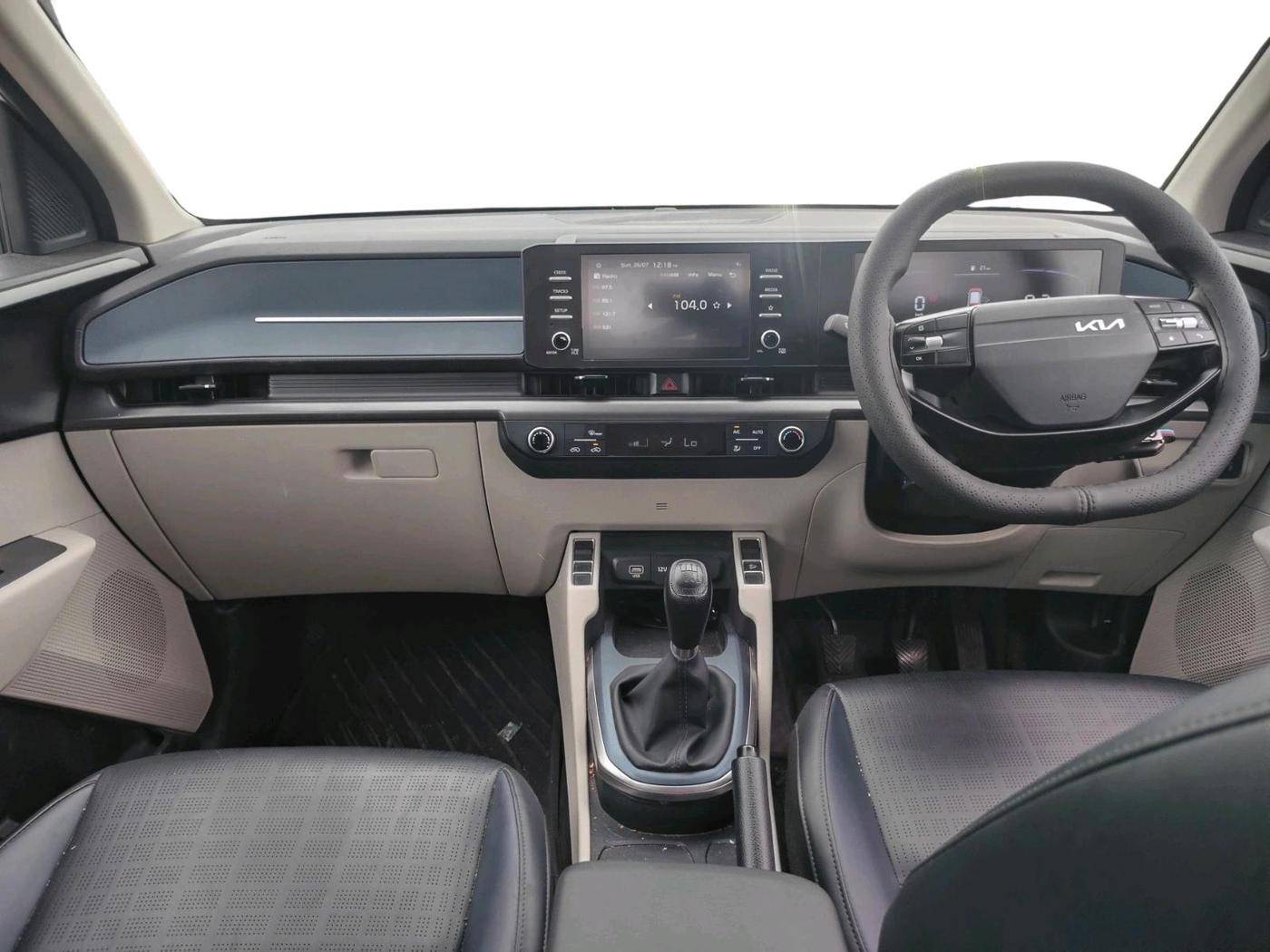 2026 KIA Carens Clavis HTE EX Diesel 1.5L Turbo MT 7 STR, Diesel, Manual, 5,444 km, interior
