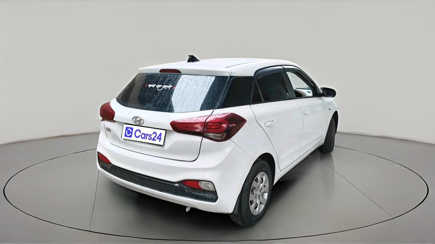 2018 Hyundai Elite i20 MAGNA EXECUTIVE 1.2, CNG, Manual, 1,07,205 km, exterior