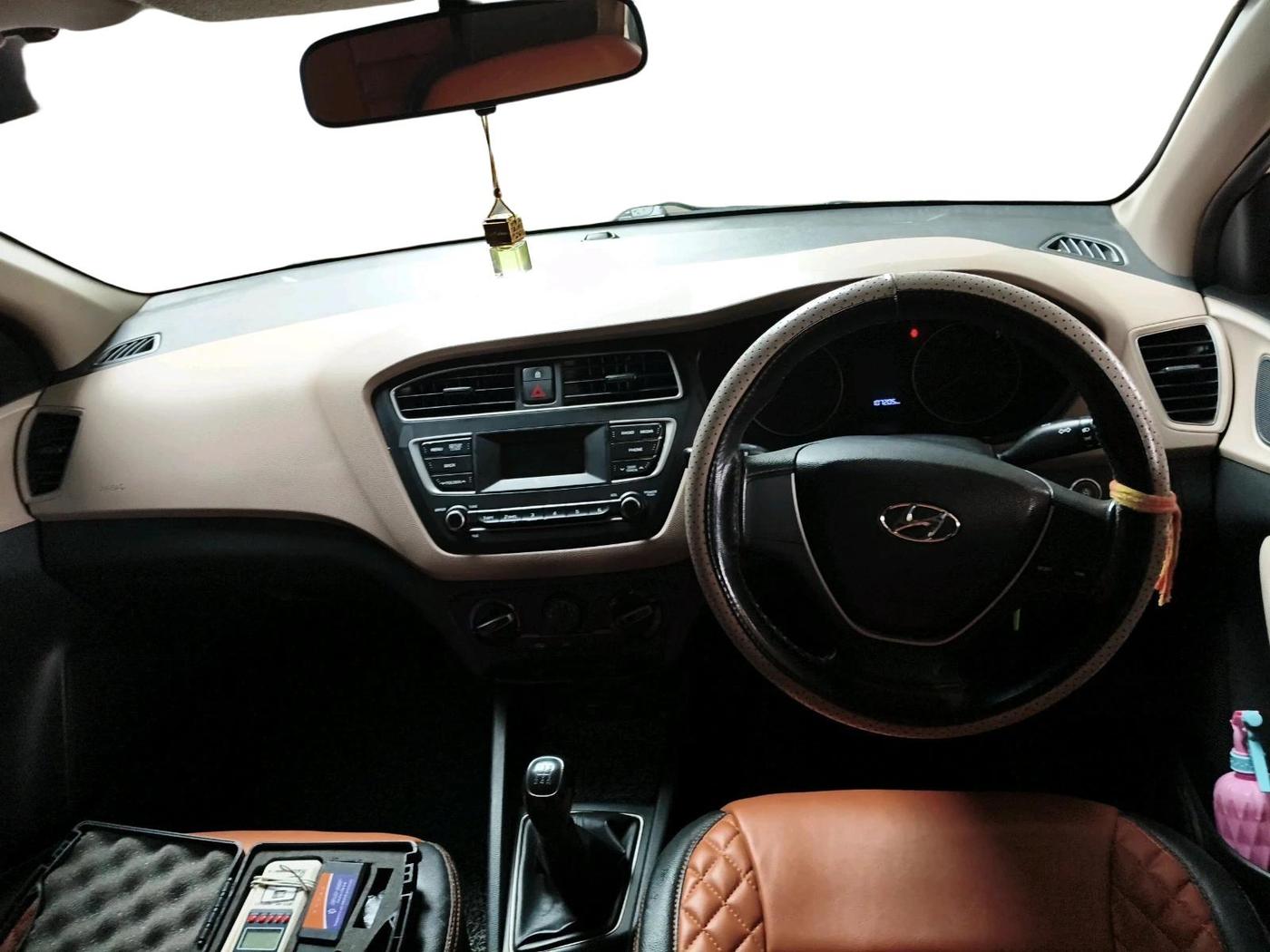2018 Hyundai Elite i20 MAGNA EXECUTIVE 1.2, CNG, Manual, 1,07,205 km, interior