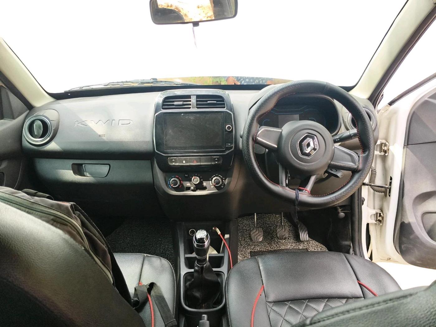 2022 Renault Kwid RXT 1.0, Petrol, Manual, 92,427 km, interior