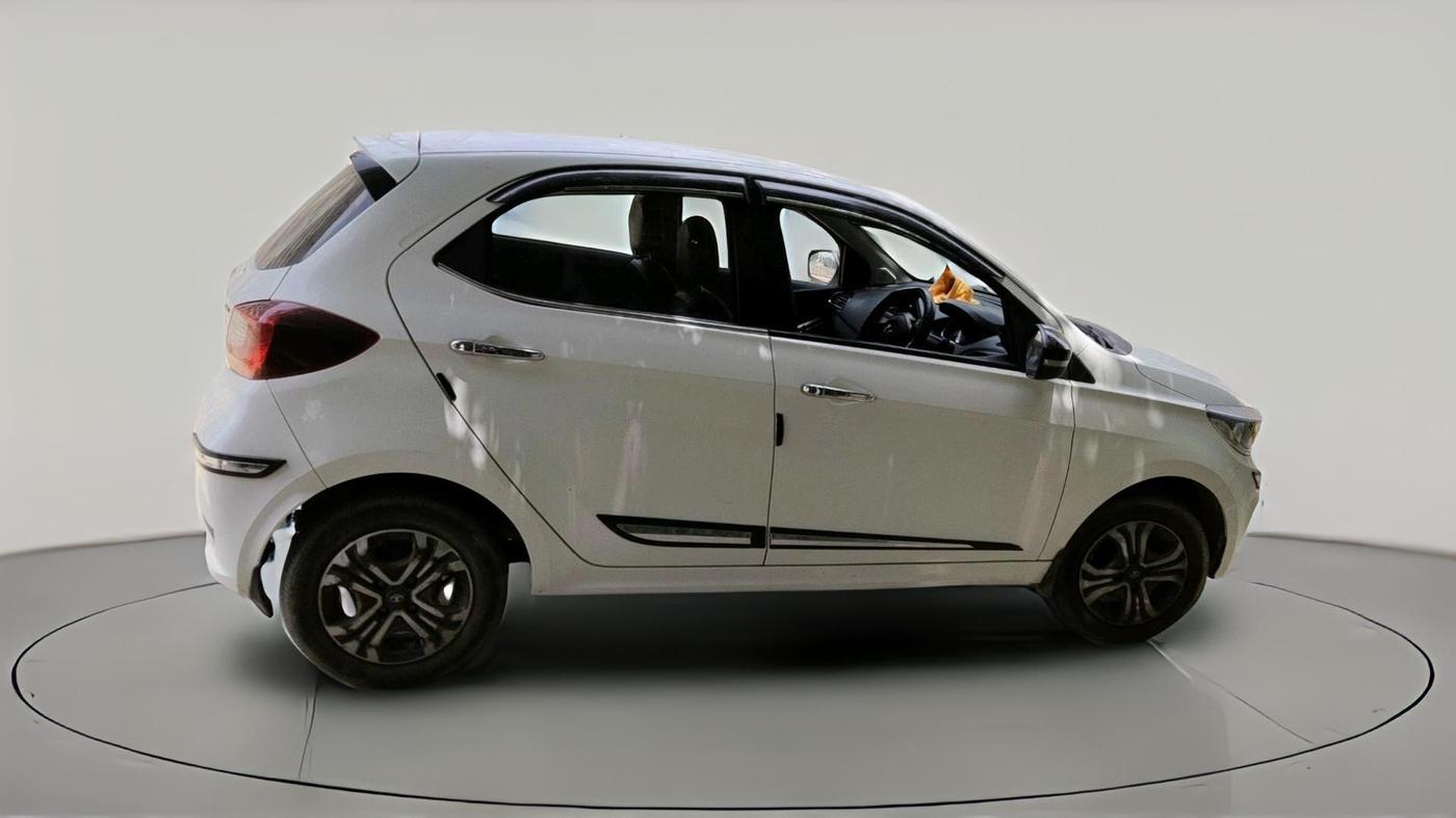 2024 Tata Tiago XT CNG, CNG, Manual, 59,000 km, exterior