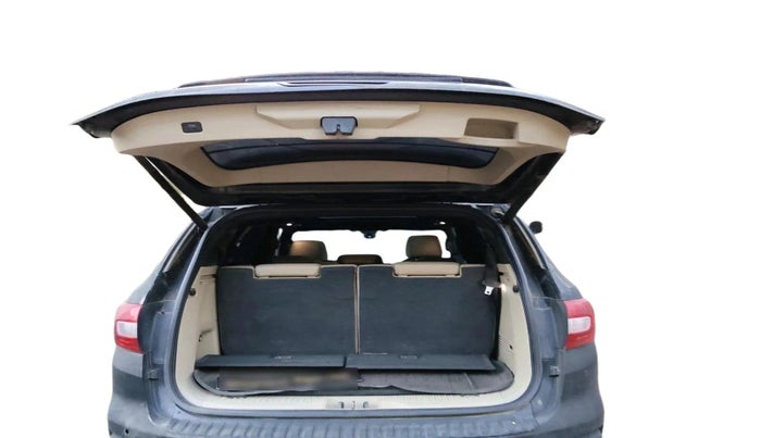 2016 Ford Endeavour TITANIUM 3.2 4X4 AT, Diesel, Automatic, 1,27,223 km, exterior