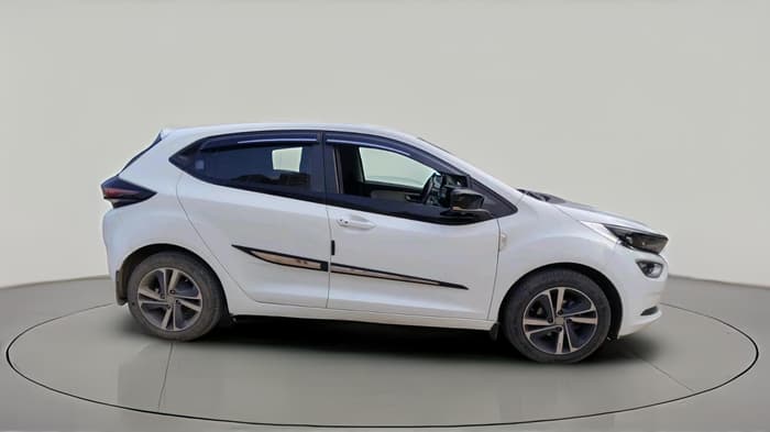 2024 Tata ALTROZ XZ CNG, CNG, Manual, 39,981 km, exterior
