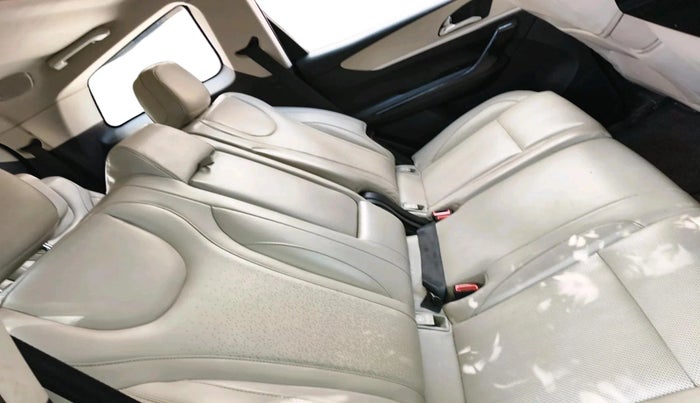 2023 Mahindra XUV700 AX 7 LUXURY D AT 7 STR, Diesel, Automatic, 75,397 km, interior
