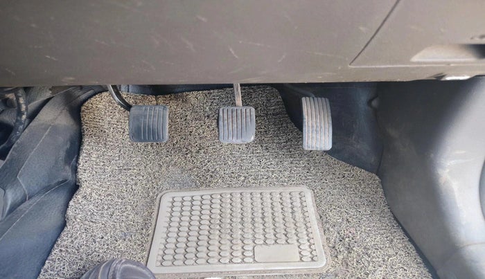 2011 Hyundai i10 MAGNA 1.1, CNG, Manual, 1,69,671 km, interior