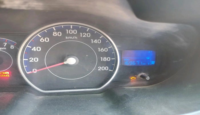 2011 Hyundai i10 MAGNA 1.1, CNG, Manual, 1,69,671 km, interior