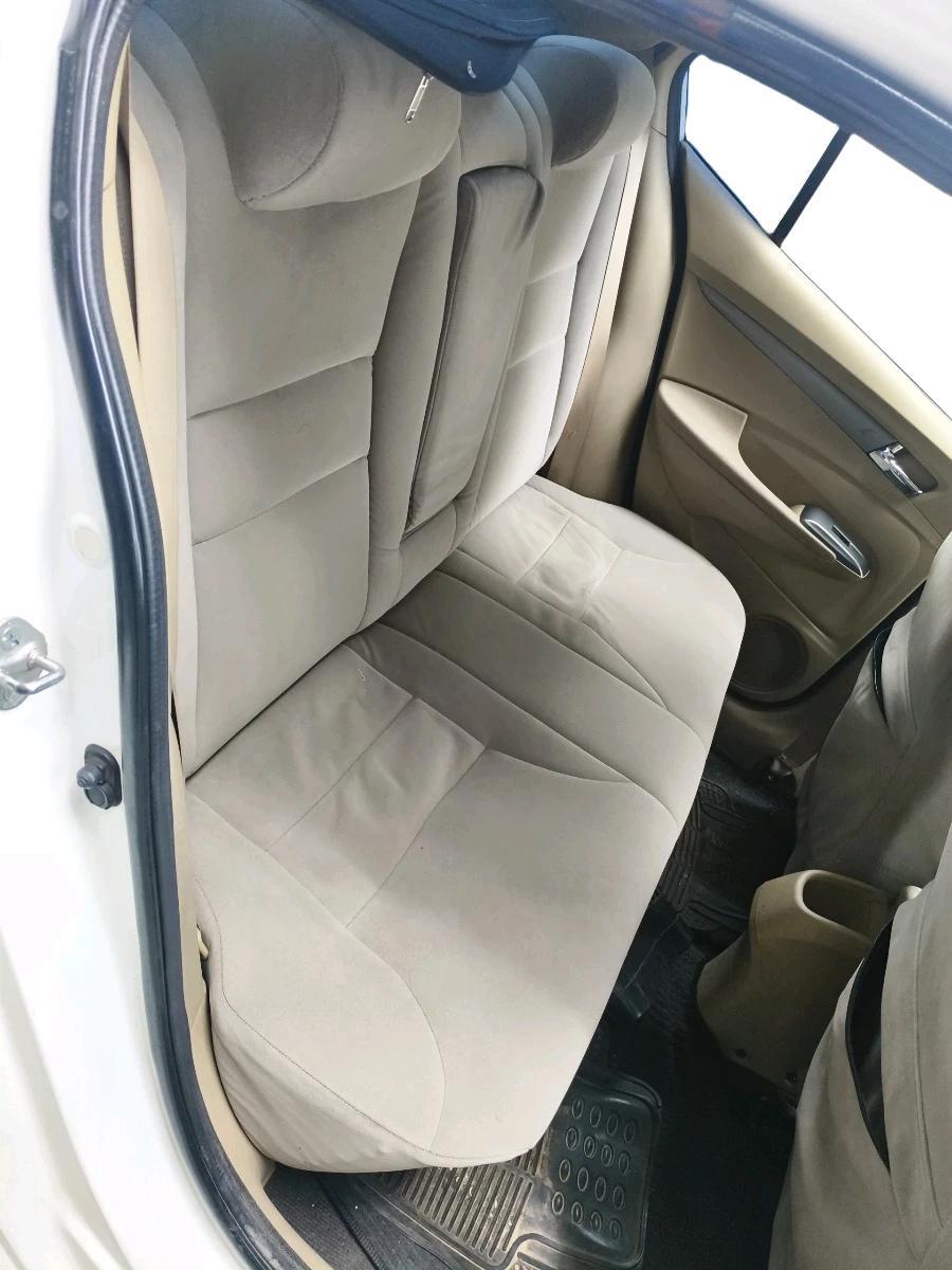 2012 Honda City 1.5L I-VTEC V MT, Petrol, Manual, 1,25,227 km, interior