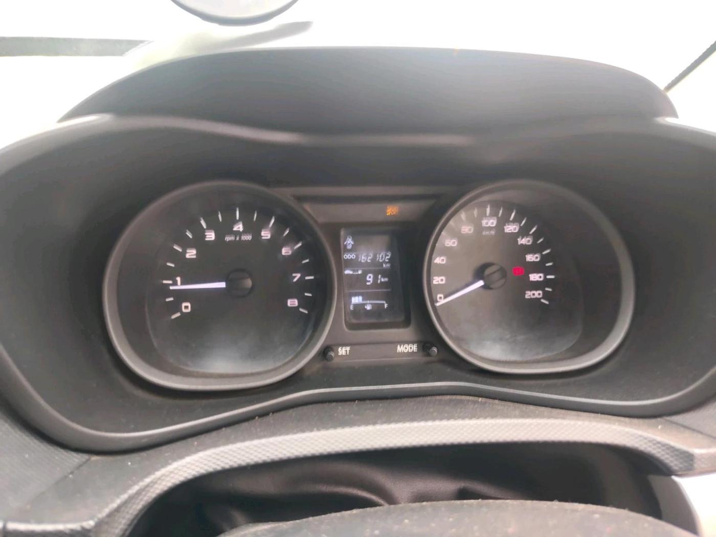 2018 Tata NEXON XM PETROL, CNG, Manual, 1,62,102 km, interior