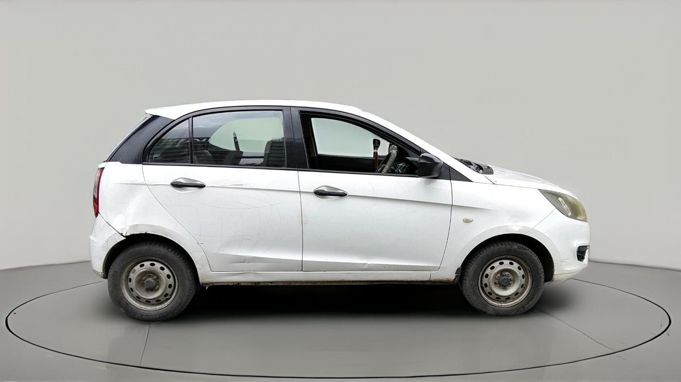 2016 Tata Bolt XE QUADRAJET, Diesel, Manual, 2,16,075 km, exterior