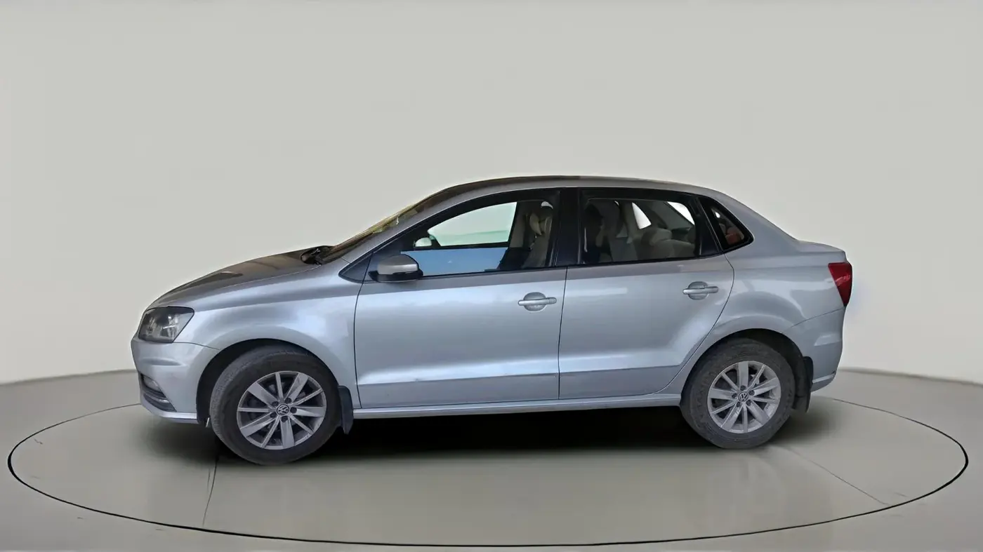 2017 Volkswagen Ameo COMFORTLINE 1.2L, Petrol, Manual, 1,72,947 km, exterior
