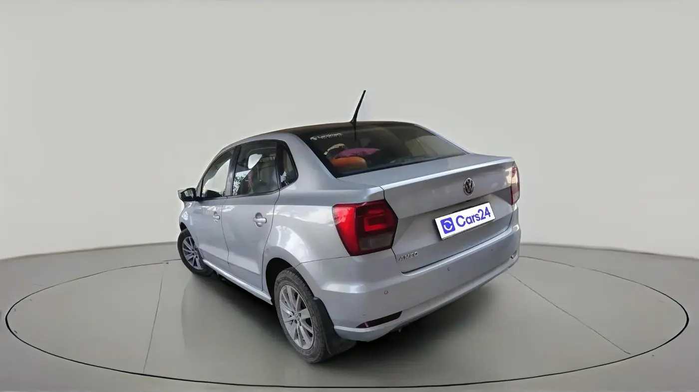 2017 Volkswagen Ameo COMFORTLINE 1.2L, Petrol, Manual, 1,72,947 km, exterior