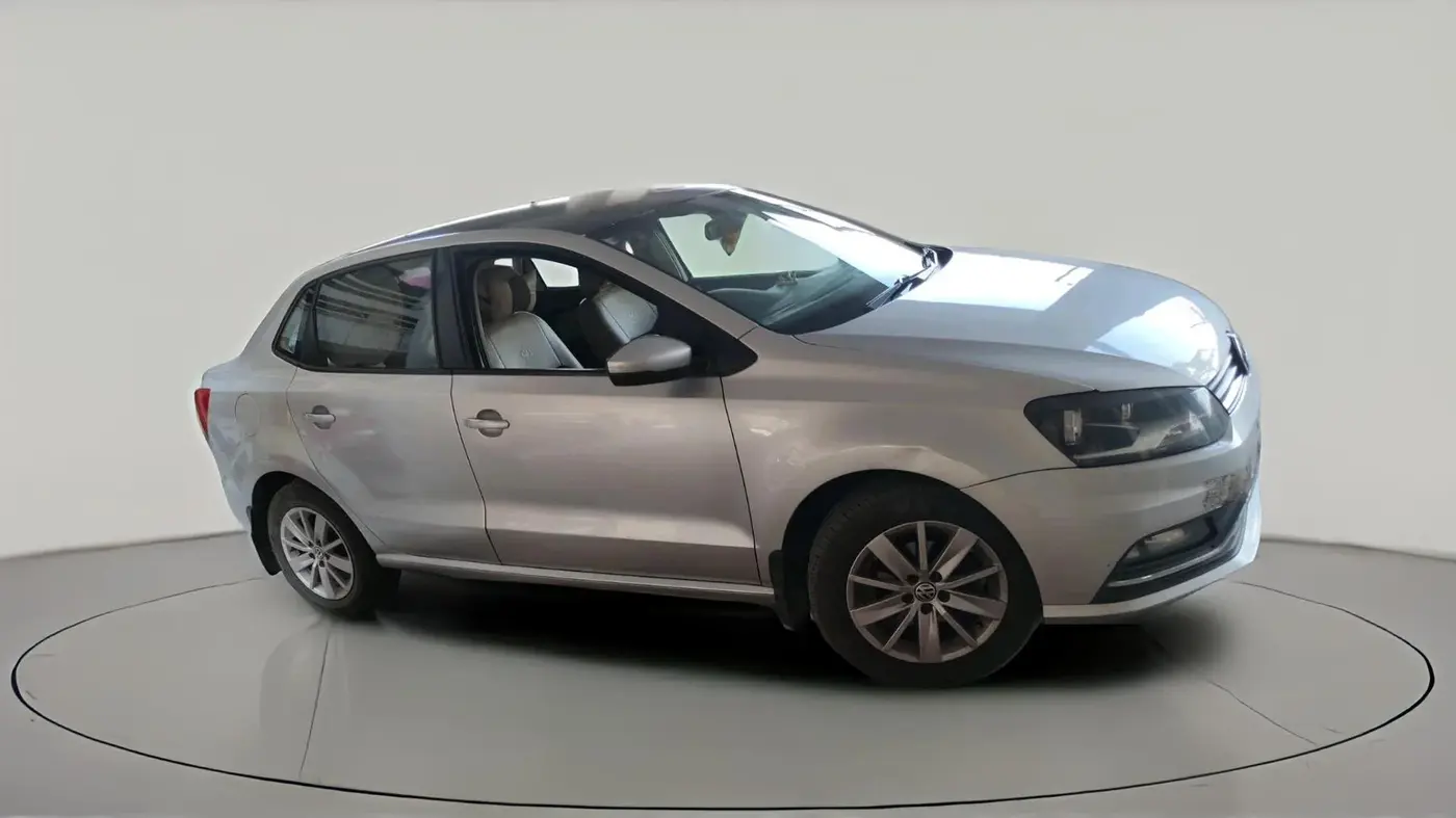 2017 Volkswagen Ameo COMFORTLINE 1.2L, Petrol, Manual, 1,72,947 km, exterior