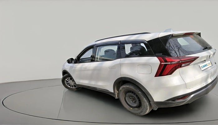 2022 Mahindra XUV700 AX 3 P MT 5 STR, Petrol, Manual, 56,000 km, exterior