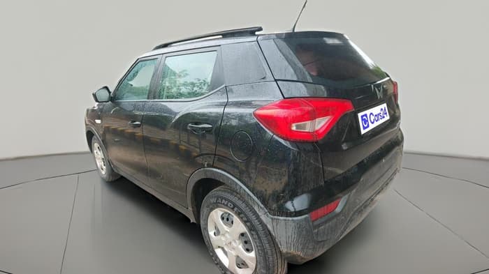 2022 Mahindra XUV300 W6 1.2 PETROL, Petrol, Manual, 31,646 km, exterior