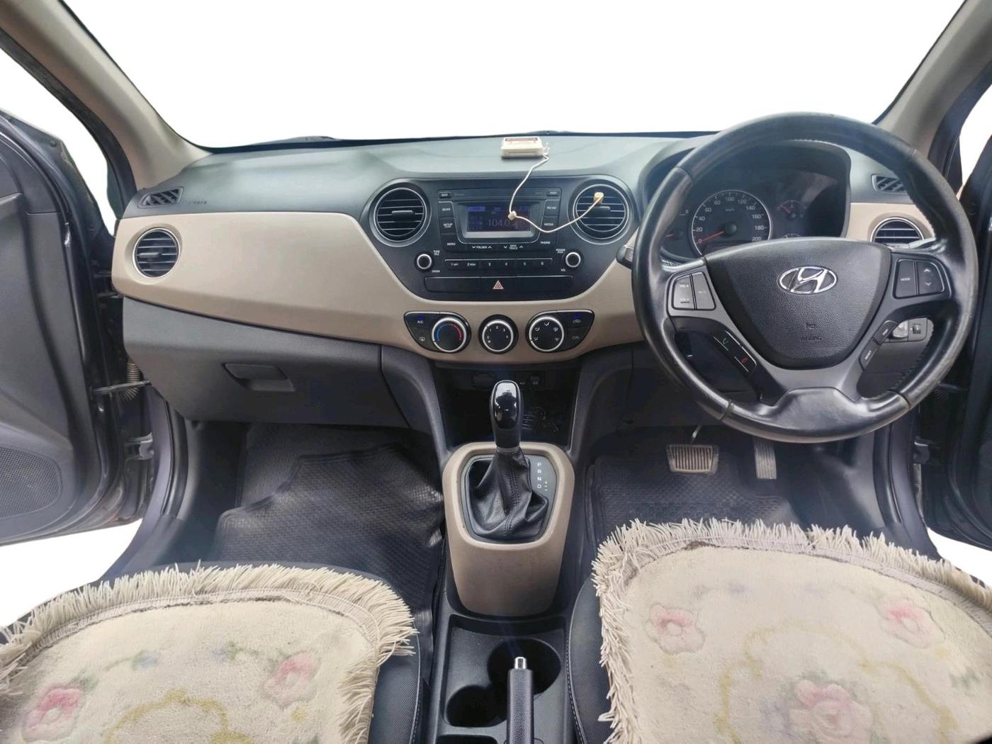 2016 Hyundai Grand i10 ASTA (O) AT 1.2 KAPPA VTVT, CNG, Automatic, 1,02,000 km, interior