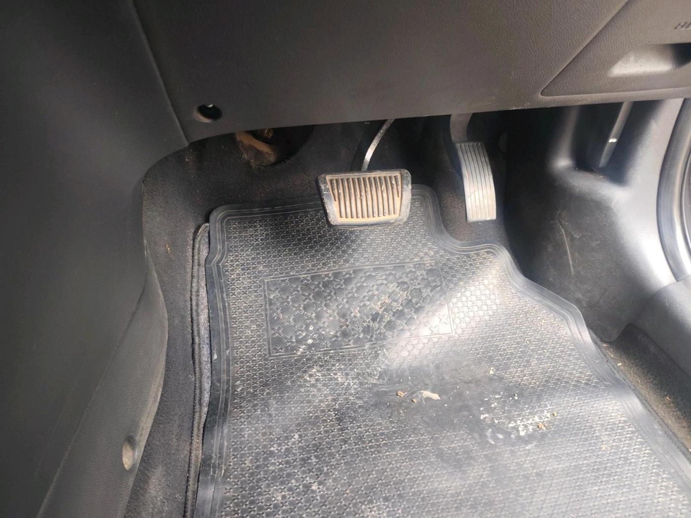 2016 Hyundai Grand i10 ASTA (O) AT 1.2 KAPPA VTVT, CNG, Automatic, 1,02,000 km, interior