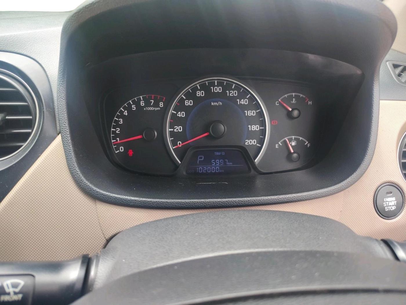 2016 Hyundai Grand i10 ASTA (O) AT 1.2 KAPPA VTVT, CNG, Automatic, 1,02,000 km, interior