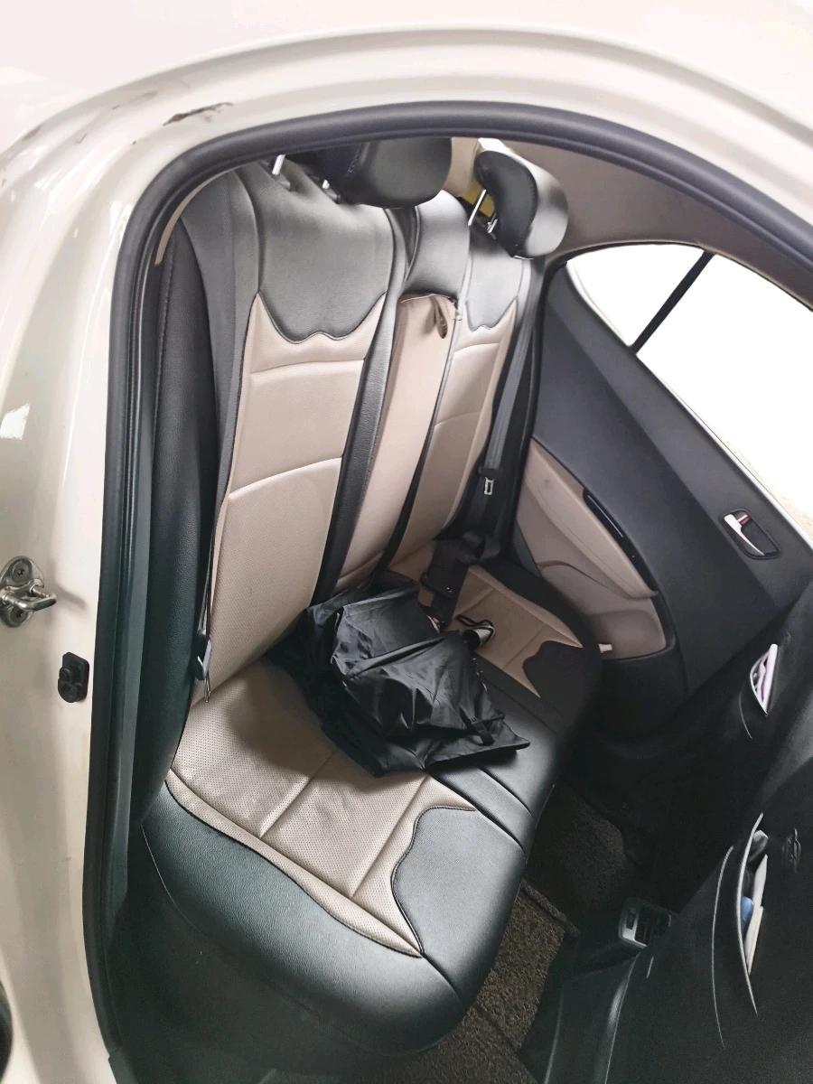2015 Hyundai Xcent S 1.2, Petrol, Manual, 73,454 km, interior