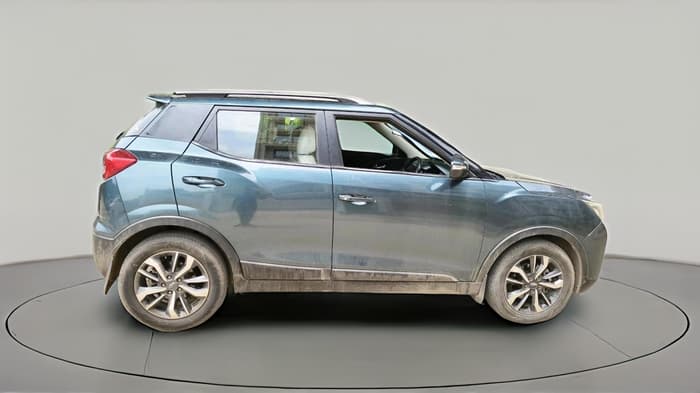 2018 Mahindra XUV300 W8 (O) 1.5 DIESEL, Diesel, Manual, 1,45,769 km, exterior