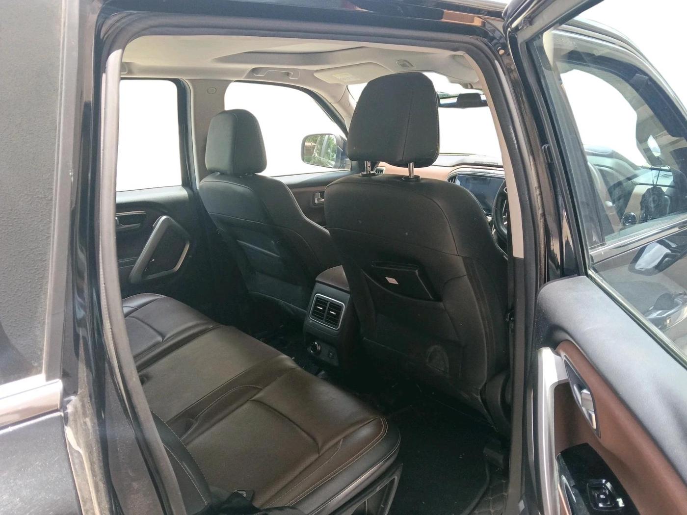 2023 Mahindra SCORPIO-N Z8 DIESEL MT 2WD 7 STR, Diesel, Manual, 51,209 km, interior