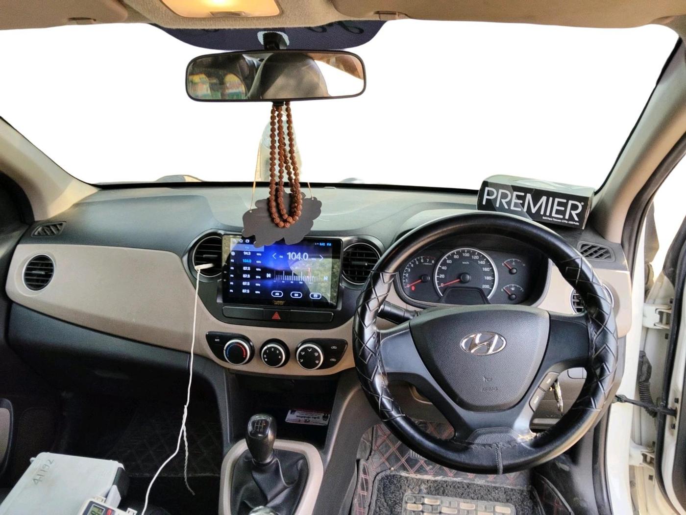 2017 Hyundai Grand i10 MAGNA 1.2 KAPPA VTVT, Petrol, Manual, 64,480 km, interior
