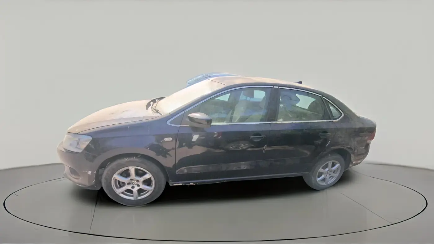2013 Volkswagen Vento HIGHLINE DIESEL 1.6, Diesel, Manual, 1,05,757 km, exterior
