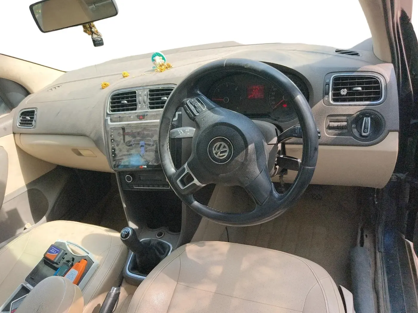 2013 Volkswagen Vento HIGHLINE DIESEL 1.6, Diesel, Manual, 1,05,757 km, interior