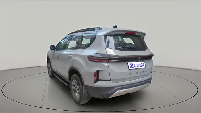2025 Tata Safari PURE PLUS S AT, Diesel, Automatic, 29,780 km, exterior