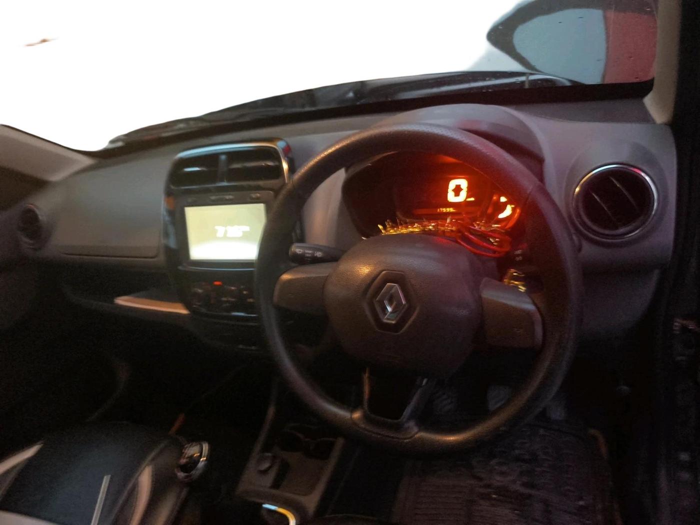 2018 Renault Kwid RXT 1.0, Petrol, Manual, 17,595 km, interior