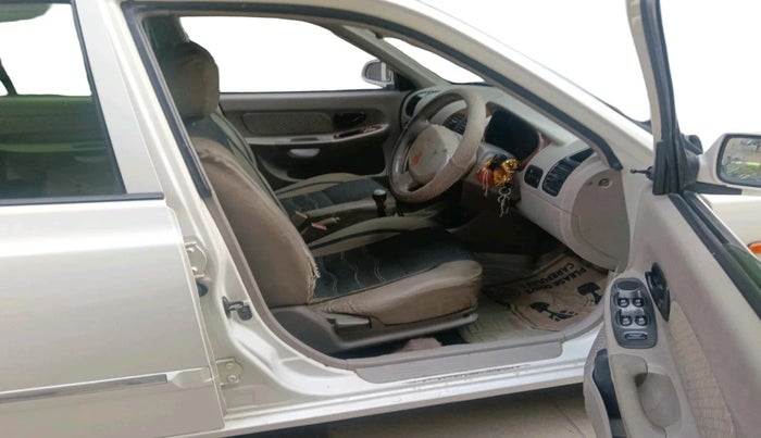 2012 Hyundai Accent EXECUTIVE, CNG, Manual, 1,35,295 km, interior