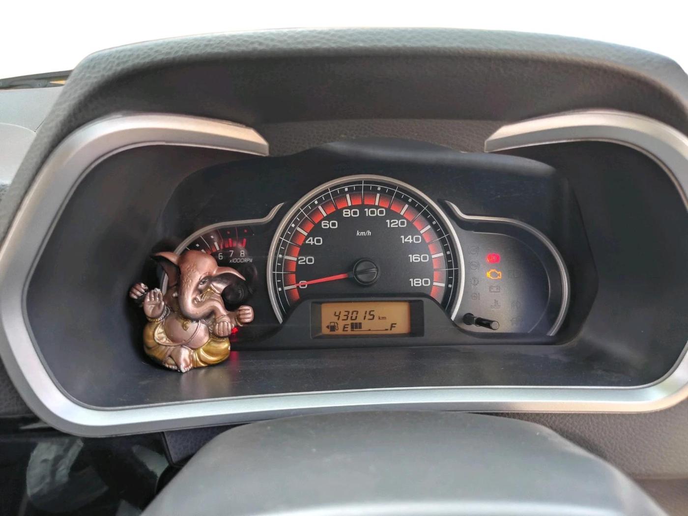 2017 Maruti Alto K10 VXI, Petrol, Manual, 43,015 km, interior